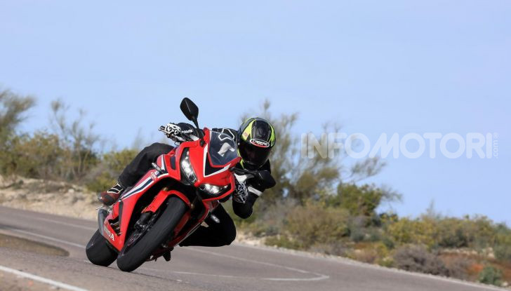 Prova su strada Honda CB650R e CBR650R 2019, caratteristiche, prezzi ed opinioni - Foto 53 di 78