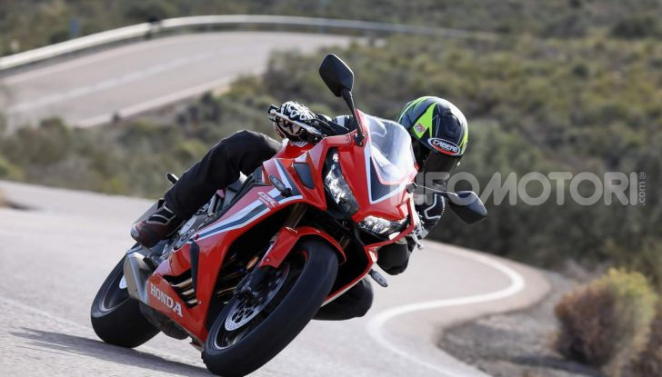 Prova su strada Honda CB650R e CBR650R 2019, caratteristiche, prezzi ed opinioni - Foto 54 di 78