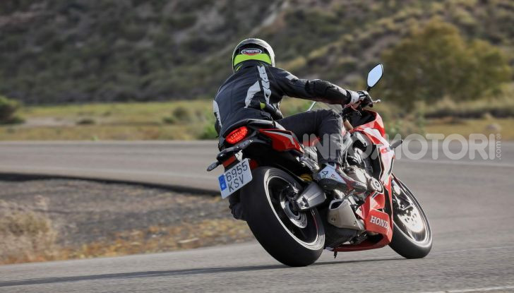Prova su strada Honda CB650R e CBR650R 2019, caratteristiche, prezzi ed opinioni - Foto 57 di 78