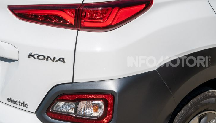 Prova su strada Hyundai Kona Electric, il B-SUV elettrico a prova di vacanza - Foto 16 di 46