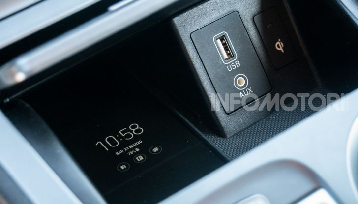 Prova su strada Hyundai Kona Electric, il B-SUV elettrico a prova di vacanza - Foto 31 di 46