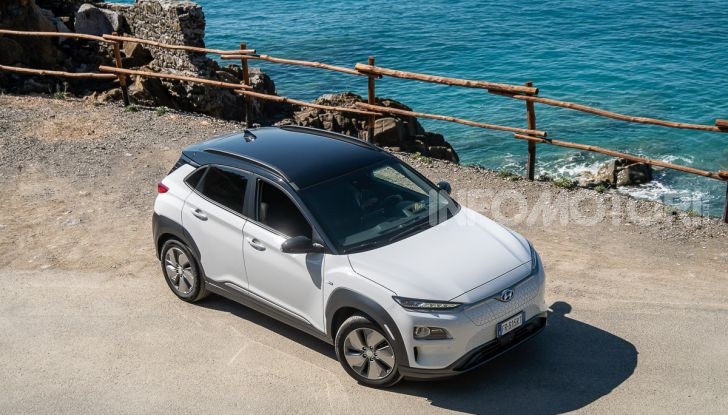 Prova su strada Hyundai Kona Electric, il B-SUV elettrico a prova di vacanza - Foto 46 di 46