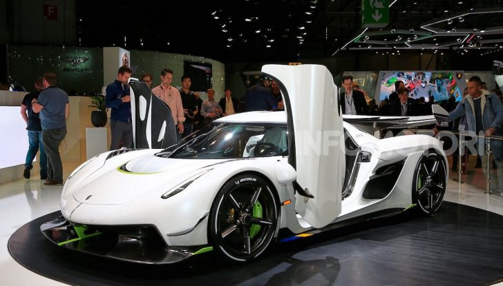 Koenigsegg Jesko, supercar a etanolo da 1.600 CV - Foto 11 di 17