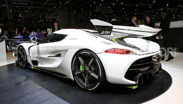 Koenigsegg Jesko, supercar a etanolo da 1.600 CV - Foto 5 di 17