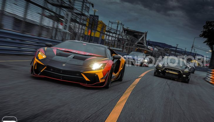 Lamborghini Aventador Liberty Walk, tuning da auto da corsa - Foto 4 di 10