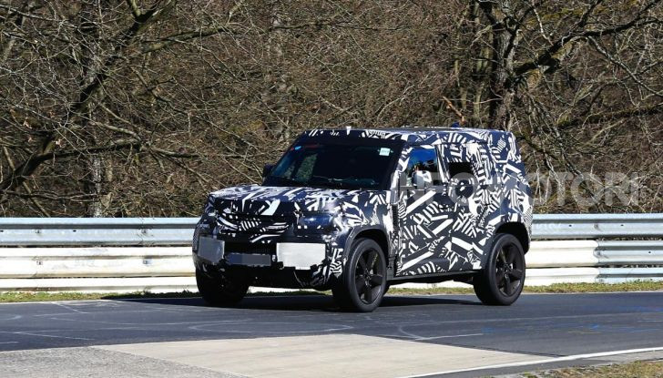 Nuova Land Rover Defender 2020, nuove immagini dei test dinamici - Foto 4 di 18