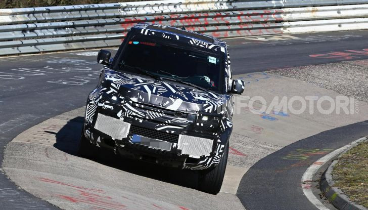 Nuova Land Rover Defender 2020, nuove immagini dei test dinamici - Foto 8 di 18