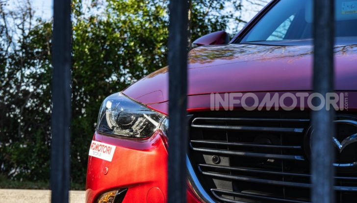 Prova Mazda CX-3 con il benzina da 121CV: tanto divertimento e stile! - Foto 9 di 36