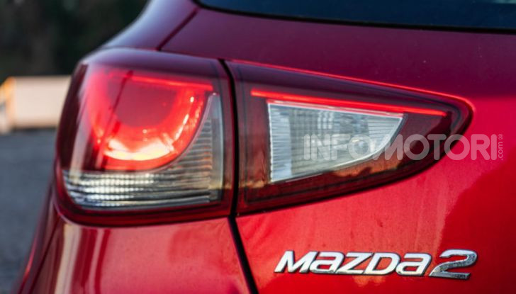 Prova nuova Mazda2: la leggerezza dell’1.5 Skyactiv-G da 90CV a benzina - Foto 5 di 26