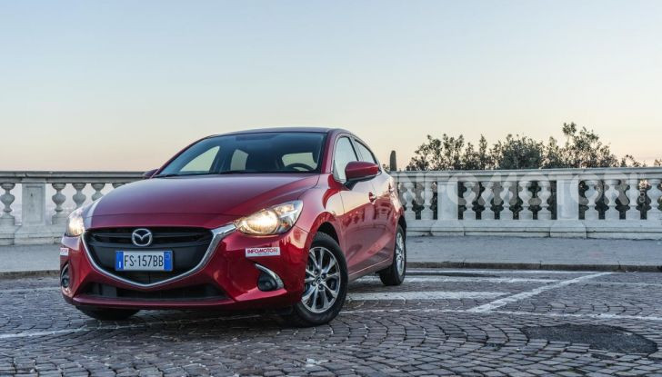 Prova nuova Mazda2: la leggerezza dell’1.5 Skyactiv-G da 90CV a benzina - Foto 7 di 26