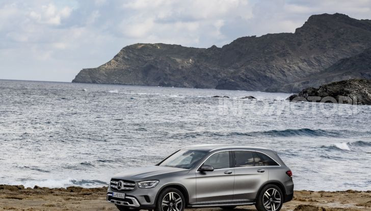 Nuova Mercedes GLC: per la strada e per l’offroad - Foto 15 di 26