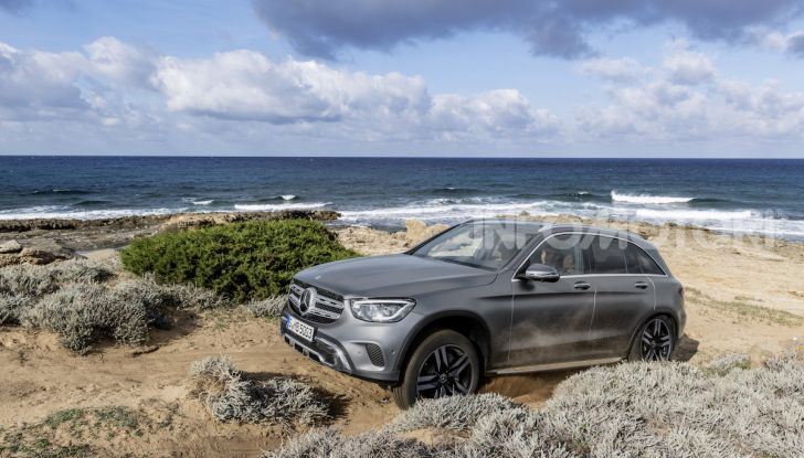 Nuova Mercedes GLC: per la strada e per l’offroad - Foto 17 di 26