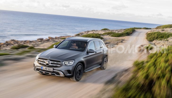 Nuova Mercedes GLC: per la strada e per l’offroad - Foto 21 di 26