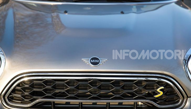 Prova MINI Countryman ibrida plug-in 2019: 224CV per risparmiare - Foto 53 di 57