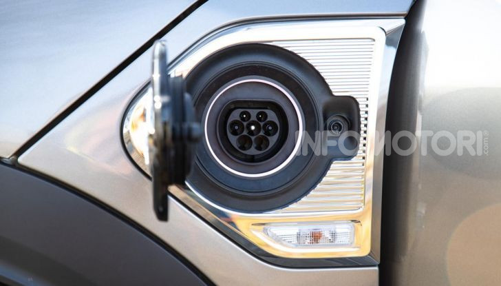 Prova MINI Countryman ibrida plug-in 2019: 224CV per risparmiare - Foto 52 di 57