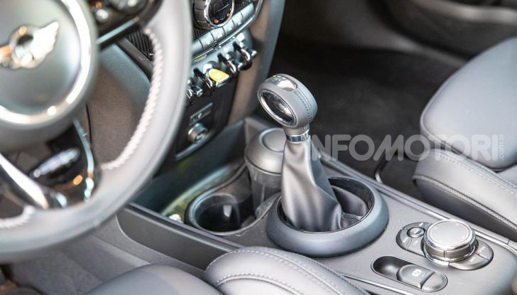 Prova MINI Countryman ibrida plug-in 2019: 224CV per risparmiare - Foto 16 di 57