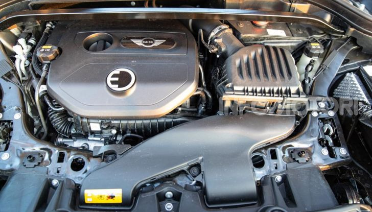 Prova MINI Countryman ibrida plug-in 2019: 224CV per risparmiare - Foto 7 di 57