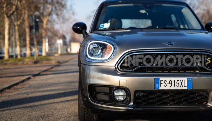 Prova MINI Countryman ibrida plug-in 2019: 224CV per risparmiare - Foto 1 di 57