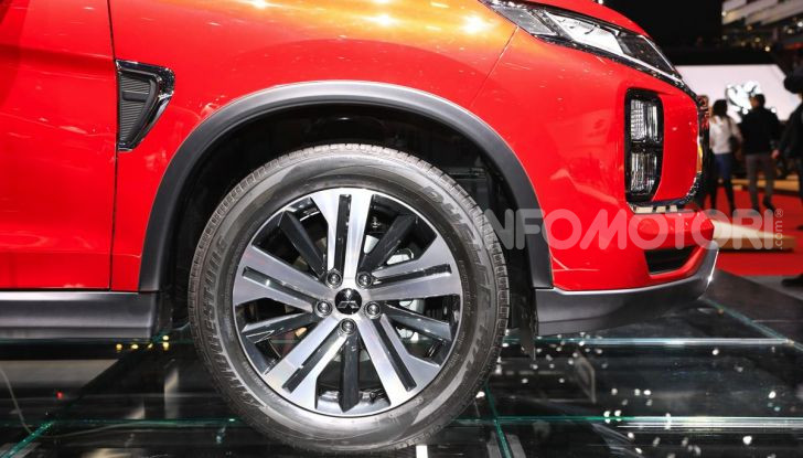 Nuovo Mitsubishi ASX 2020: restyling nipponico per il SUV compatto - Foto 9 di 20