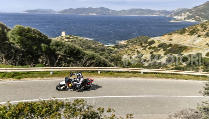 La Moto Guzzi V85TT piace e Mandello assume 18 giovani operai - Foto 5 di 116