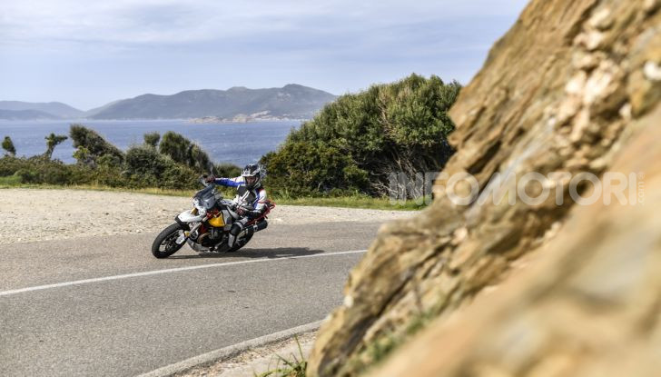 La Moto Guzzi V85TT piace e Mandello assume 18 giovani operai - Foto 12 di 116