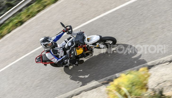 La Moto Guzzi V85TT piace e Mandello assume 18 giovani operai - Foto 15 di 116