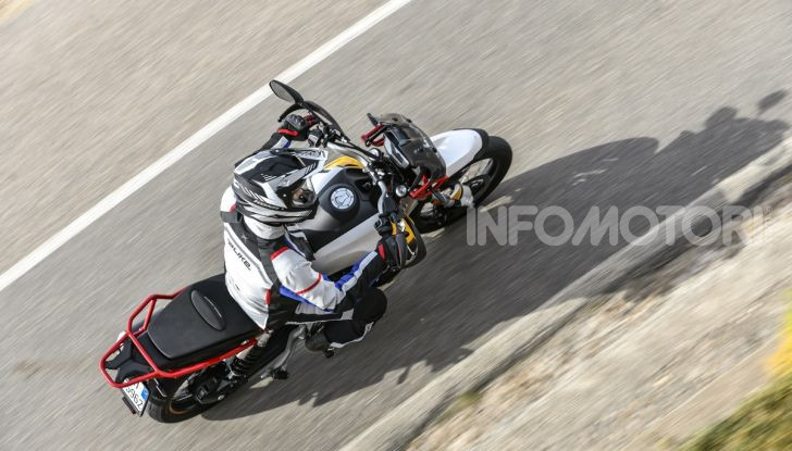 La Moto Guzzi V85TT piace e Mandello assume 18 giovani operai - Foto 20 di 116