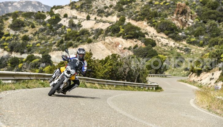 La Moto Guzzi V85TT piace e Mandello assume 18 giovani operai - Foto 29 di 116