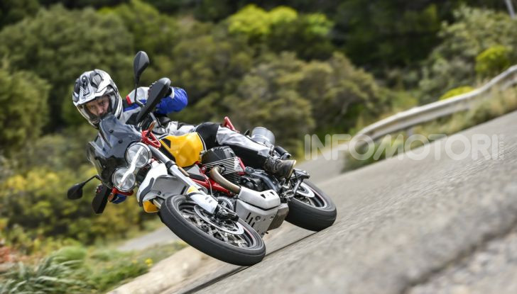 La Moto Guzzi V85TT piace e Mandello assume 18 giovani operai - Foto 34 di 116