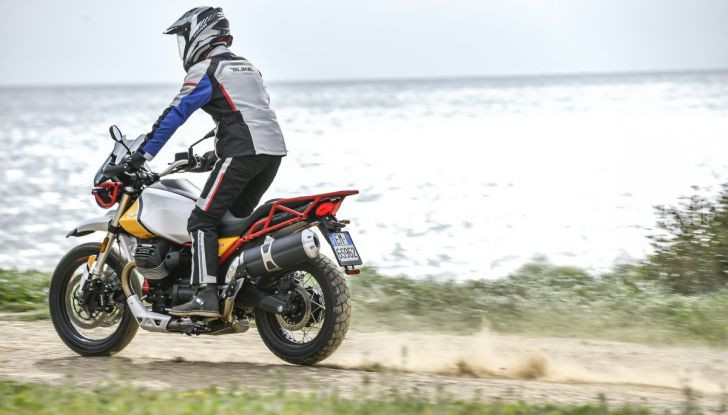 La Moto Guzzi V85TT piace e Mandello assume 18 giovani operai - Foto 36 di 116