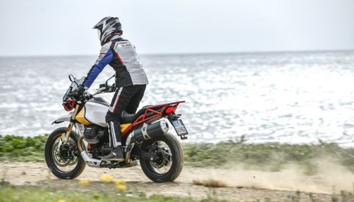 La Moto Guzzi V85TT piace e Mandello assume 18 giovani operai - Foto 37 di 116