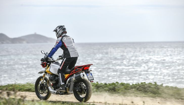 La Moto Guzzi V85TT piace e Mandello assume 18 giovani operai - Foto 38 di 116