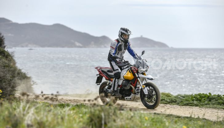 La Moto Guzzi V85TT piace e Mandello assume 18 giovani operai - Foto 40 di 116