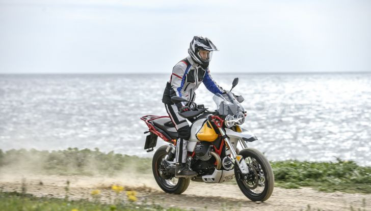 La Moto Guzzi V85TT piace e Mandello assume 18 giovani operai - Foto 44 di 116