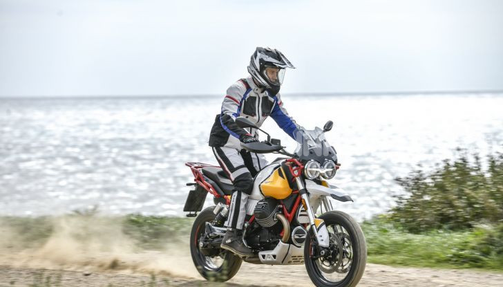 La Moto Guzzi V85TT piace e Mandello assume 18 giovani operai - Foto 47 di 116