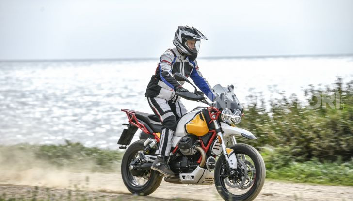 La Moto Guzzi V85TT piace e Mandello assume 18 giovani operai - Foto 48 di 116