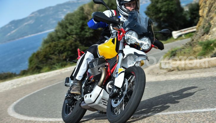 La Moto Guzzi V85TT piace e Mandello assume 18 giovani operai - Foto 55 di 116