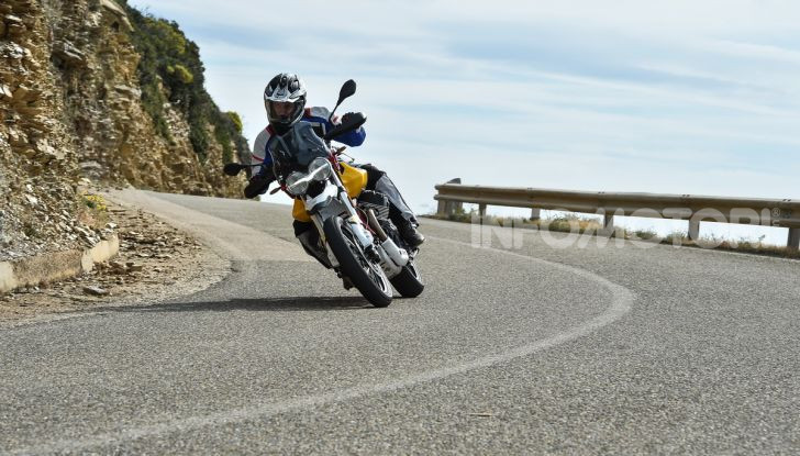 La Moto Guzzi V85TT piace e Mandello assume 18 giovani operai - Foto 57 di 116