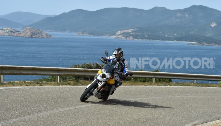 La Moto Guzzi V85TT piace e Mandello assume 18 giovani operai - Foto 62 di 116