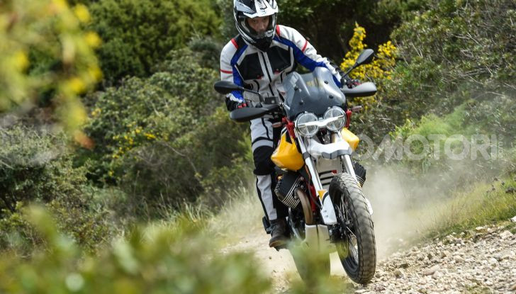 La Moto Guzzi V85TT piace e Mandello assume 18 giovani operai - Foto 72 di 116