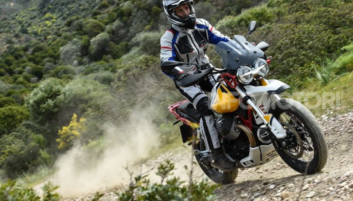 La Moto Guzzi V85TT piace e Mandello assume 18 giovani operai - Foto 74 di 116