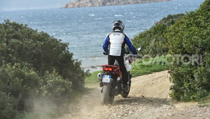 La Moto Guzzi V85TT piace e Mandello assume 18 giovani operai - Foto 76 di 116