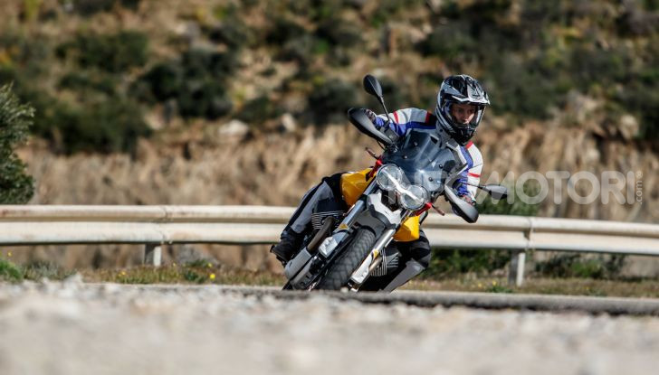 La Moto Guzzi V85TT piace e Mandello assume 18 giovani operai - Foto 77 di 116