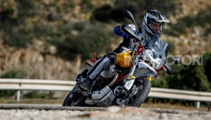 La Moto Guzzi V85TT piace e Mandello assume 18 giovani operai - Foto 83 di 116