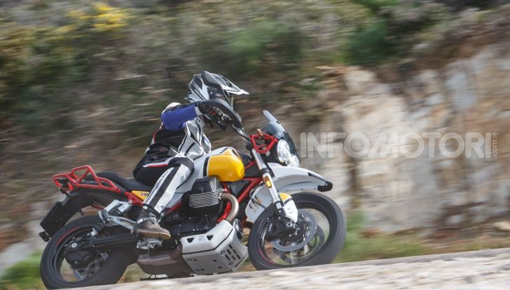 La Moto Guzzi V85TT piace e Mandello assume 18 giovani operai - Foto 90 di 116