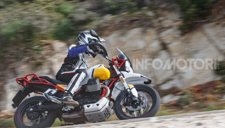 La Moto Guzzi V85TT piace e Mandello assume 18 giovani operai - Foto 91 di 116