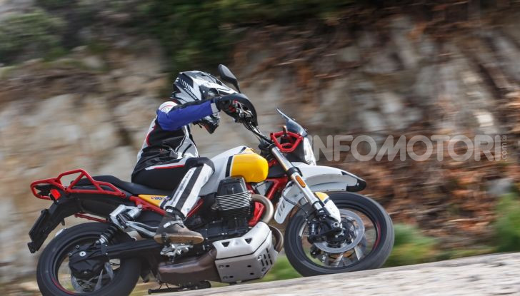 La Moto Guzzi V85TT piace e Mandello assume 18 giovani operai - Foto 92 di 116