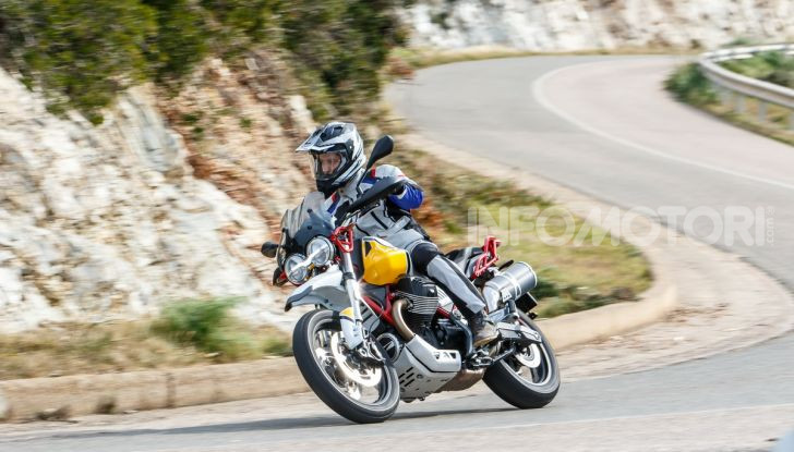 La Moto Guzzi V85TT piace e Mandello assume 18 giovani operai - Foto 95 di 116