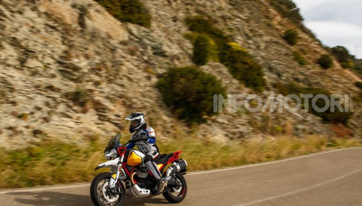 La Moto Guzzi V85TT piace e Mandello assume 18 giovani operai - Foto 105 di 116