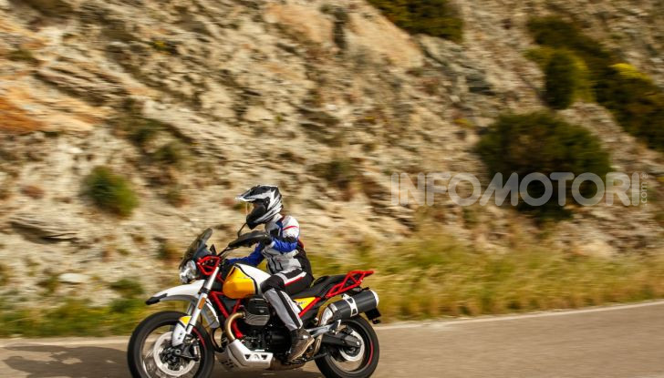 La Moto Guzzi V85TT piace e Mandello assume 18 giovani operai - Foto 106 di 116